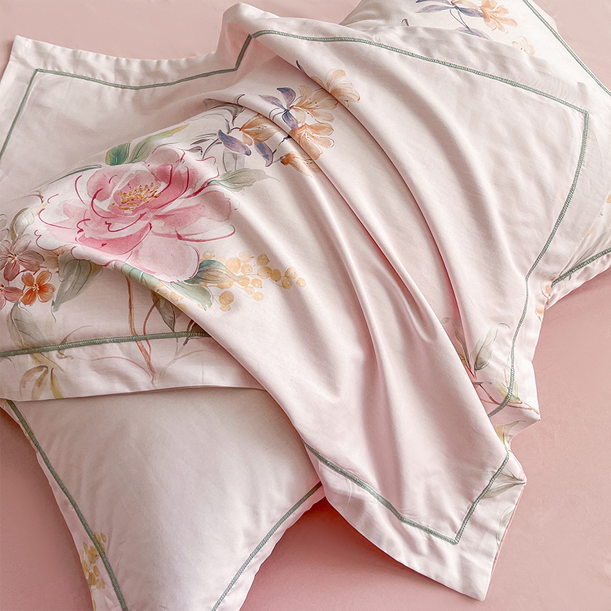 91家纺网 家纺一手货源 找家纺 格里芬家纺 2026新款全棉纯棉40S精梳棉13376印花四件套 舒槿-粉