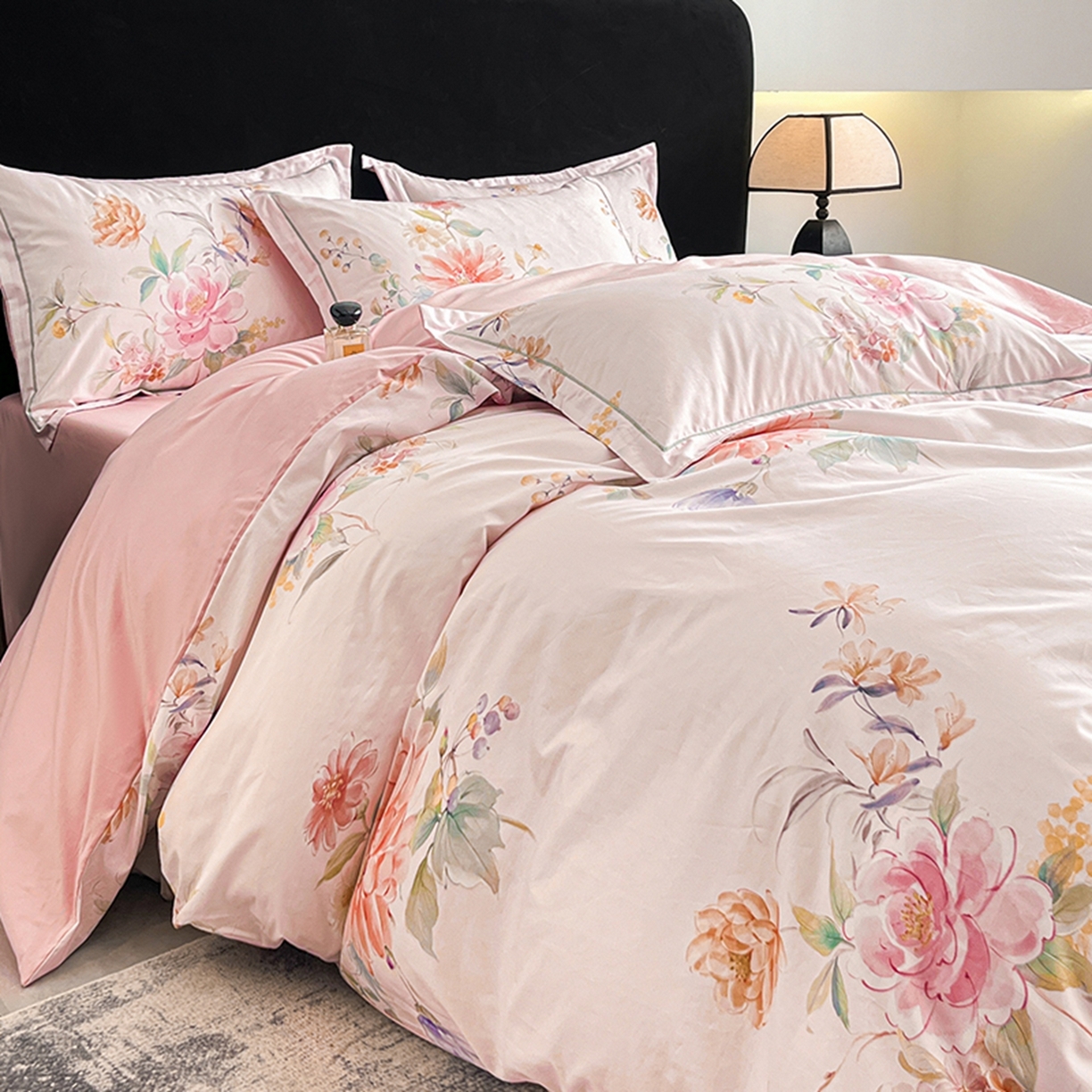 91家纺网 家纺一手货源 找家纺 格里芬家纺 2026新款全棉纯棉40S精梳棉13376印花四件套 舒槿-粉