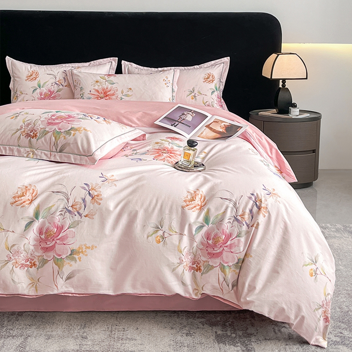 91家纺网 家纺一手货源 找家纺 格里芬家纺 2026新款全棉纯棉40S精梳棉13376印花四件套 舒槿-粉