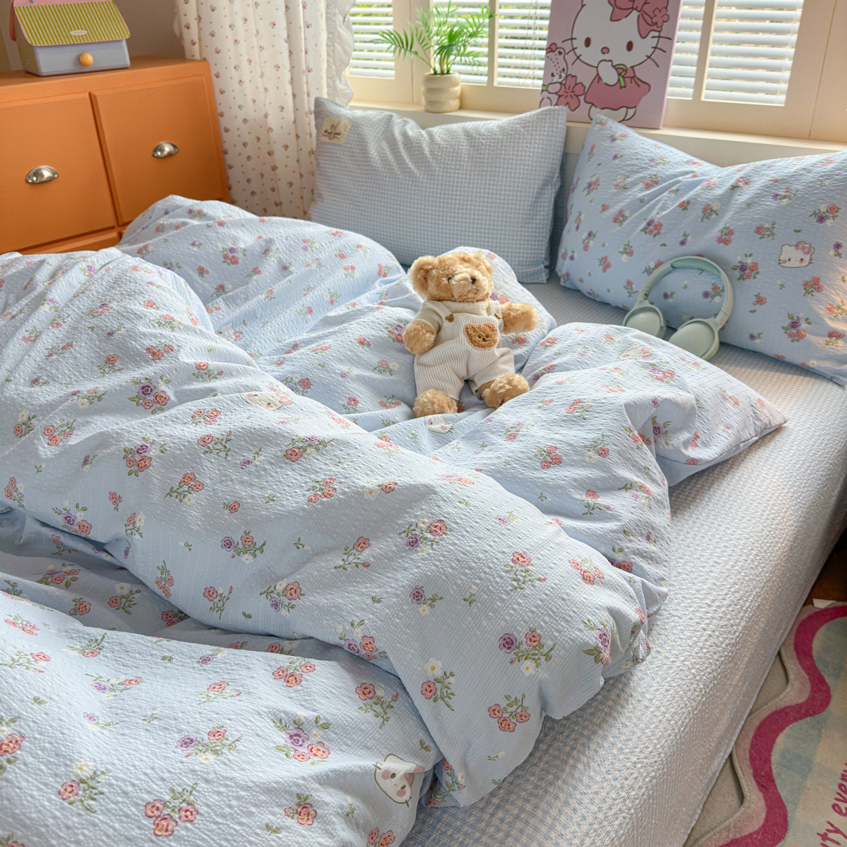 91家纺网 家纺一手货源 找家纺 奈颜 2026新款贴标款A类超柔泡芙纱印花四件套 猫团兰