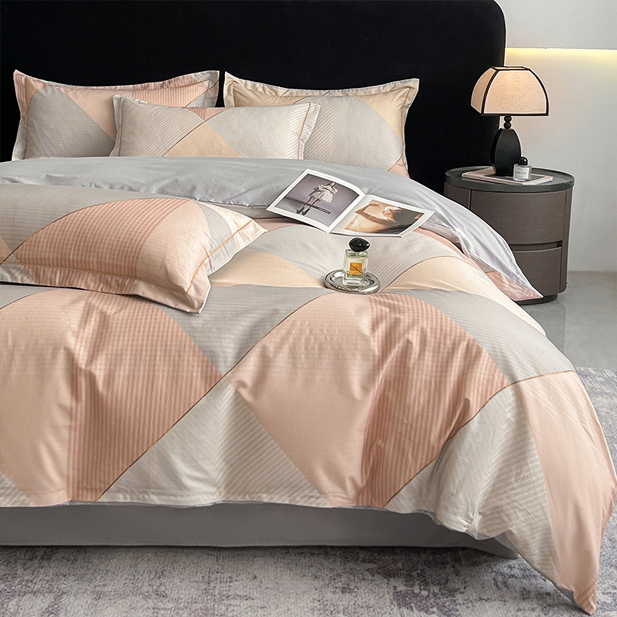 91家纺网 家纺一手货源 找家纺 格里芬家纺 2026新款全棉纯棉40S精梳棉13376印花四件套 司延-粉