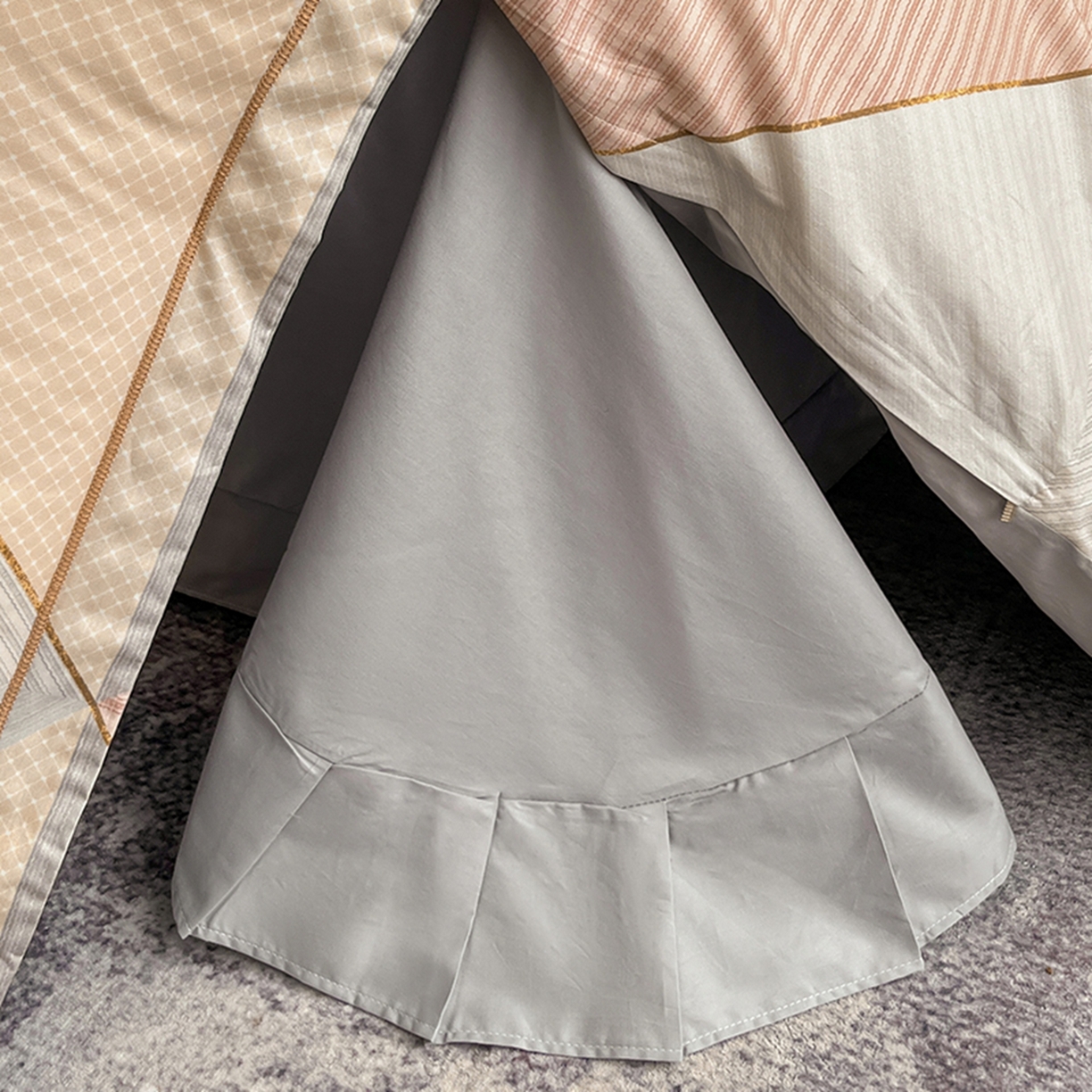 91家纺网 家纺一手货源 找家纺 格里芬家纺 2026新款全棉纯棉40S精梳棉13376印花四件套 司延-粉