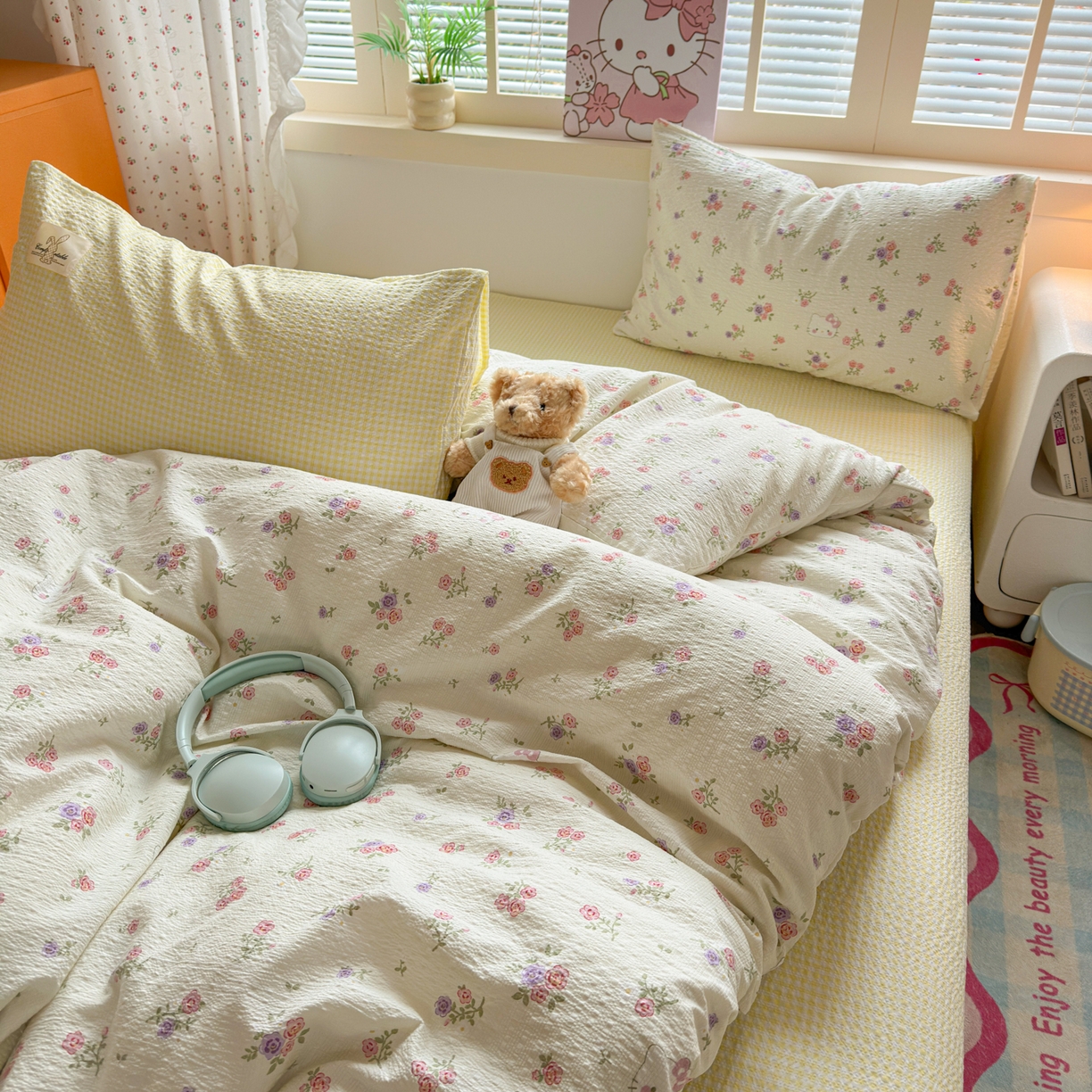 91家纺网 家纺一手货源 找家纺 奈颜 2026新款贴标款A类超柔泡芙纱印花四件套 猫团奶黄