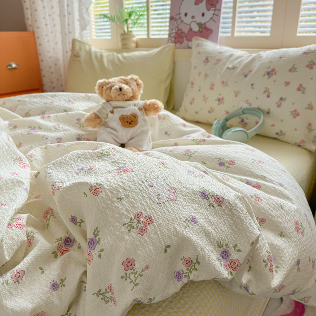 91家纺网 家纺一手货源 找家纺 奈颜 2026新款贴标款A类超柔泡芙纱印花四件套 猫团奶黄