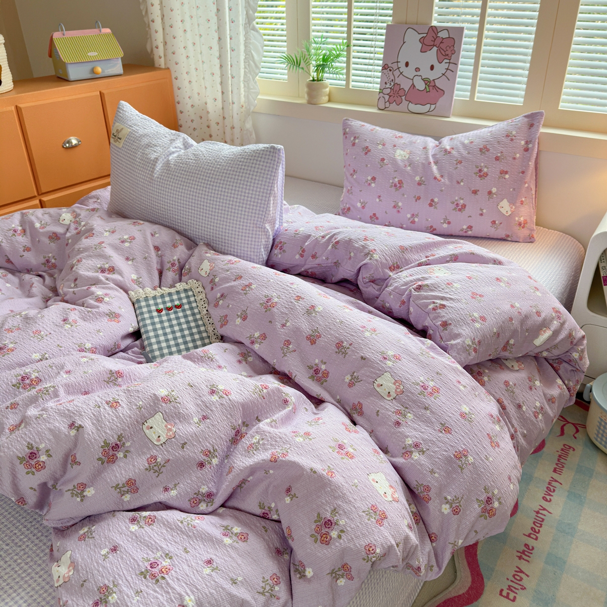 91家纺网 家纺一手货源 找家纺 奈颜 2026新款贴标款A类超柔泡芙纱印花四件套 猫团浅紫