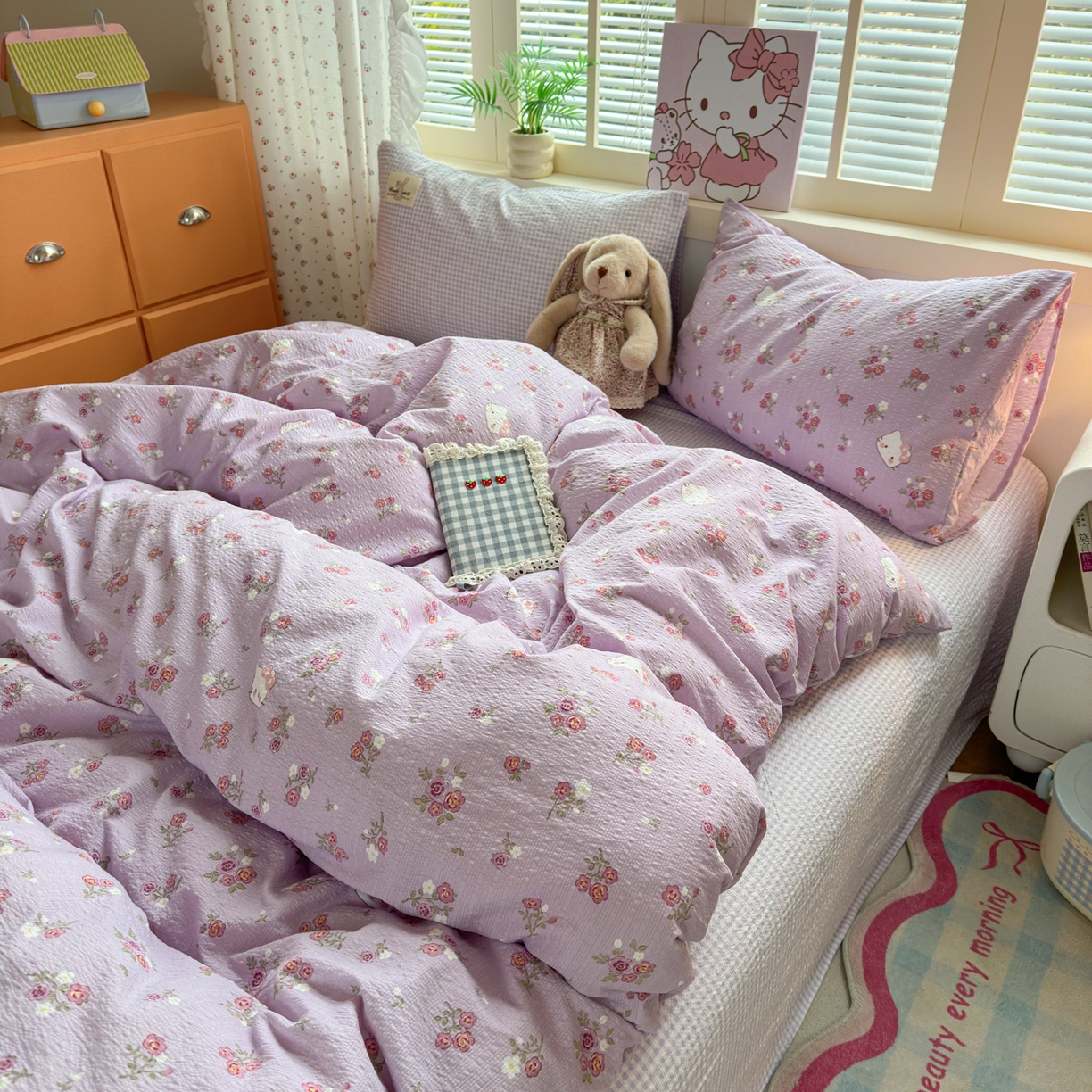 91家纺网 家纺一手货源 找家纺 奈颜 2026新款贴标款A类超柔泡芙纱印花四件套 猫团浅紫