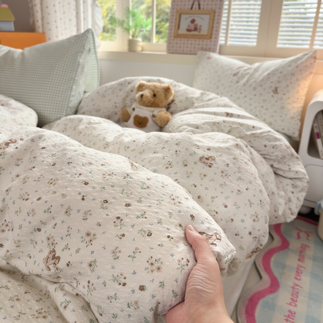 91家纺网 家纺一手货源 找家纺 奈颜 2026新款贴标款A类超柔泡芙纱印花四件套 木马花园