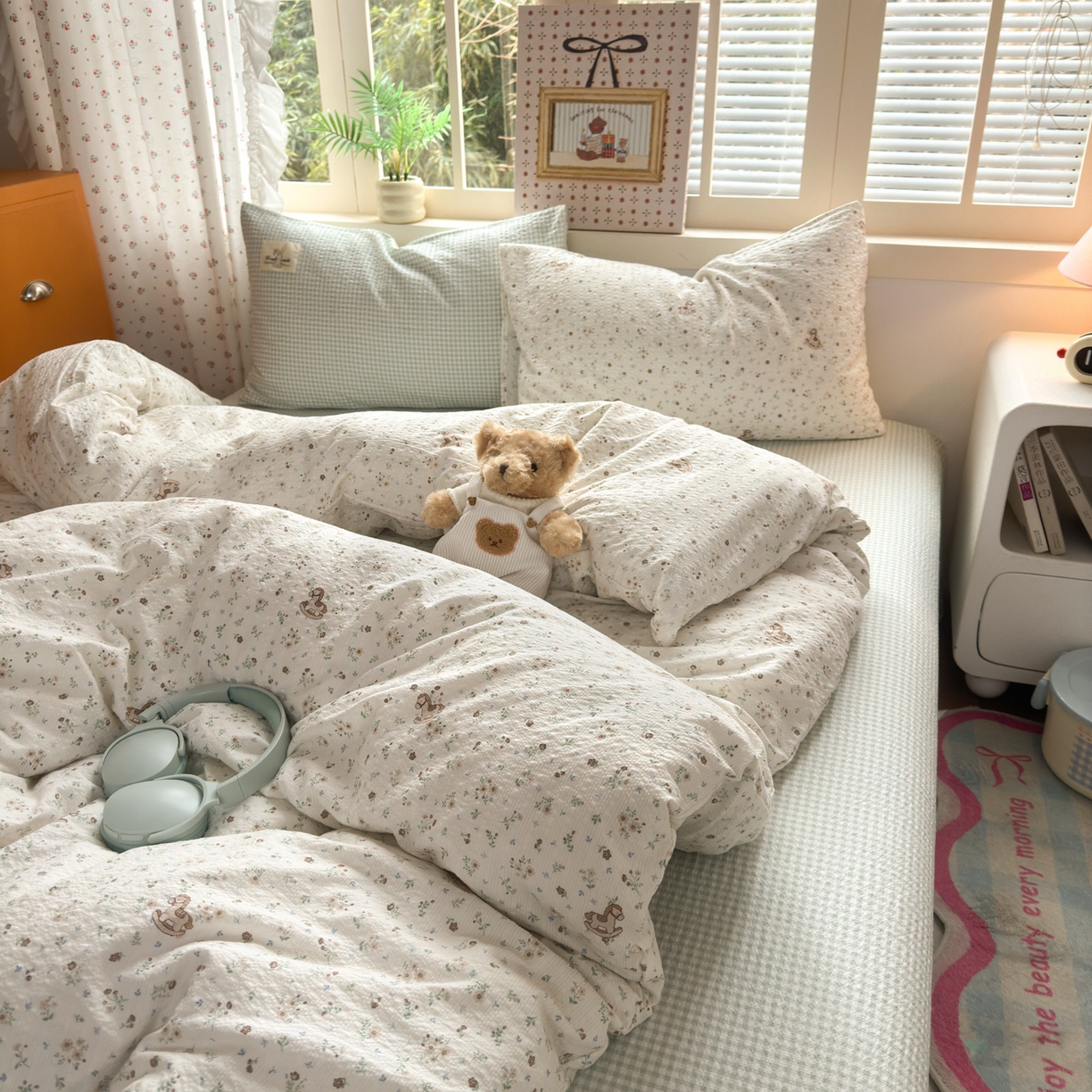 91家纺网 家纺一手货源 找家纺 奈颜 2026新款贴标款A类超柔泡芙纱印花四件套 木马花园