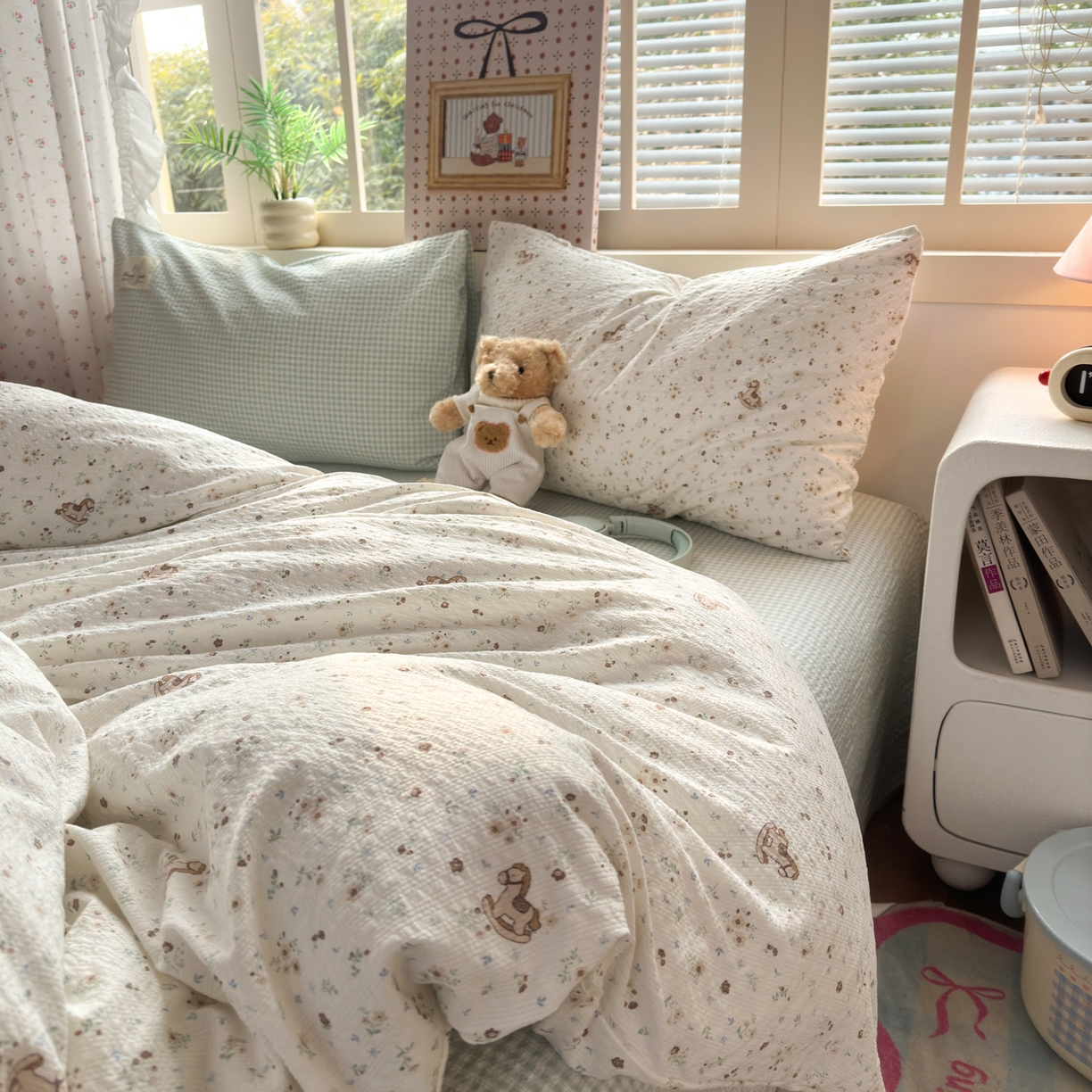 91家纺网 家纺一手货源 找家纺 奈颜 2026新款贴标款A类超柔泡芙纱印花四件套 木马花园