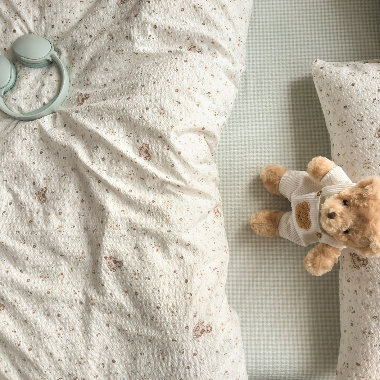 91家纺网 家纺一手货源 找家纺 奈颜 2026新款贴标款A类超柔泡芙纱印花四件套 木马花园