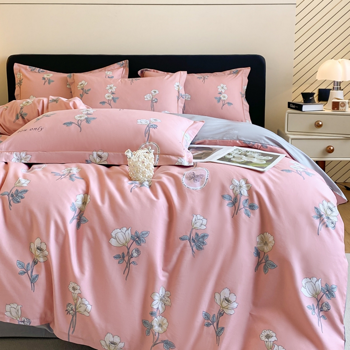 91家纺网 家纺一手货源 找家纺 格里芬家纺 2026新款全棉纯棉40S精梳棉13376印花四件套 阳光花朵