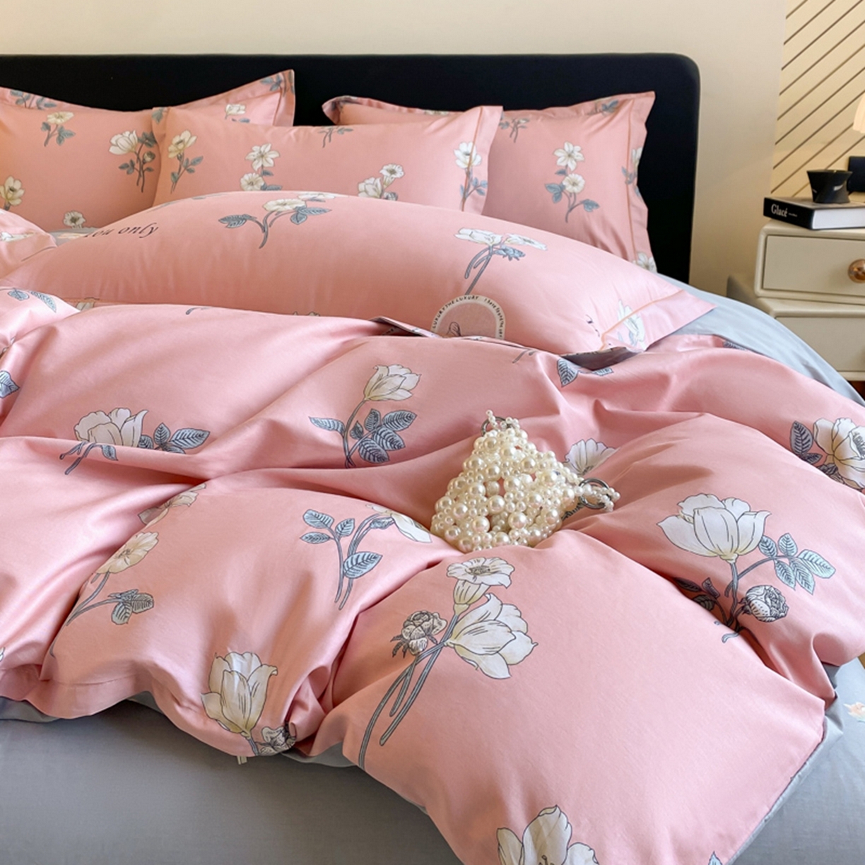 91家纺网 家纺一手货源 找家纺 格里芬家纺 2026新款全棉纯棉40S精梳棉13376印花四件套 阳光花朵