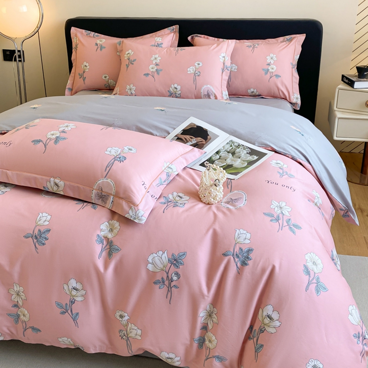 91家纺网 家纺一手货源 找家纺 格里芬家纺 2026新款全棉纯棉40S精梳棉13376印花四件套 阳光花朵