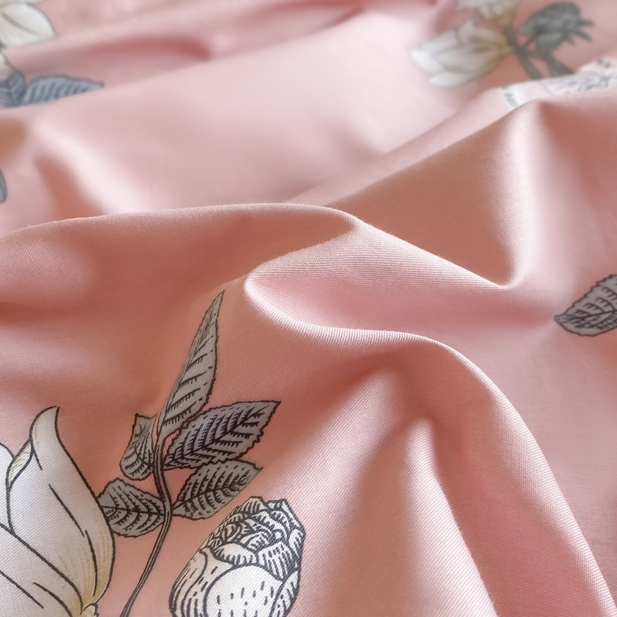 91家纺网 家纺一手货源 找家纺 格里芬家纺 2026新款全棉纯棉40S精梳棉13376印花四件套 阳光花朵