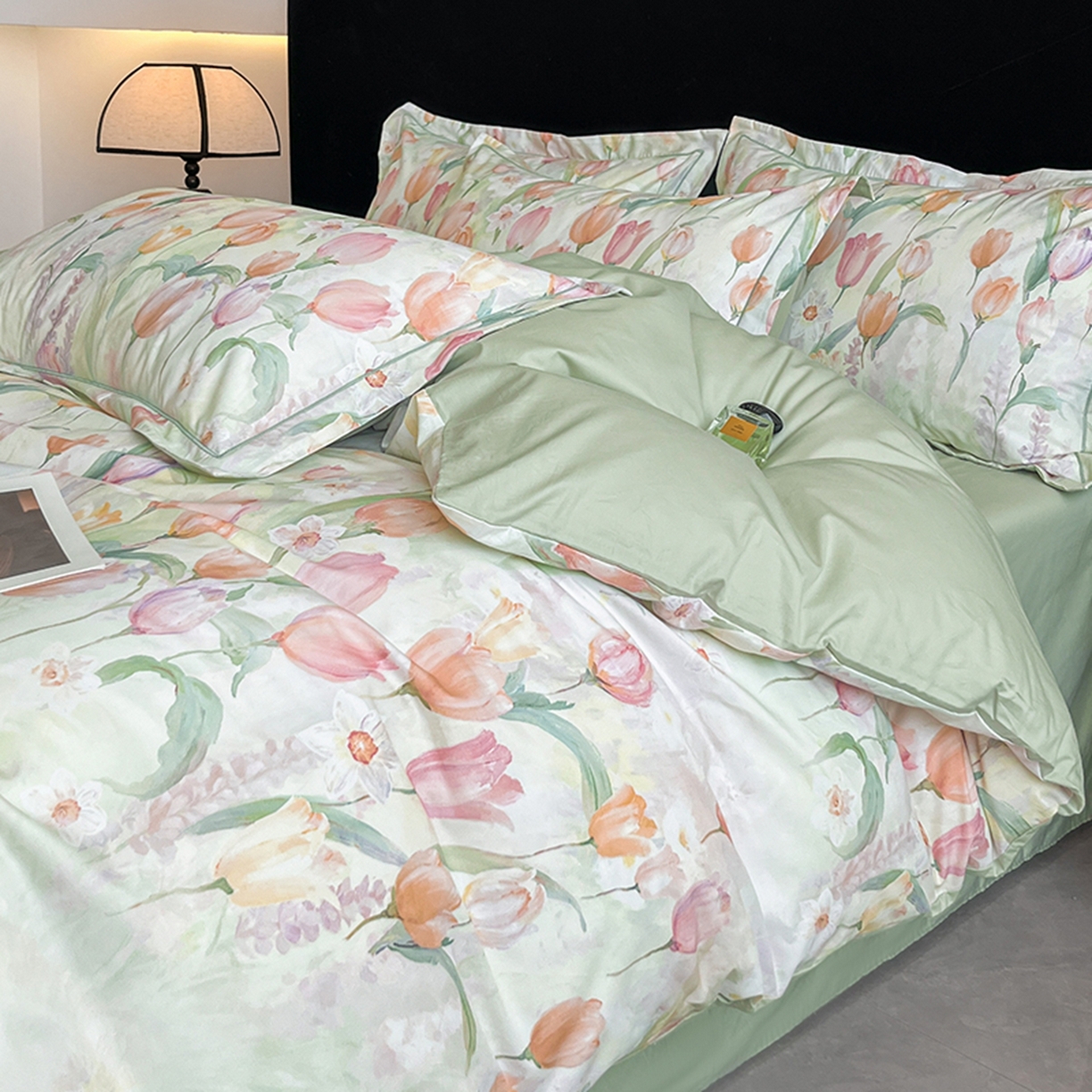 91家纺网 家纺一手货源 找家纺 格里芬家纺 2026新款全棉纯棉40S精梳棉13376印花四件套 野圃寻芳-绿