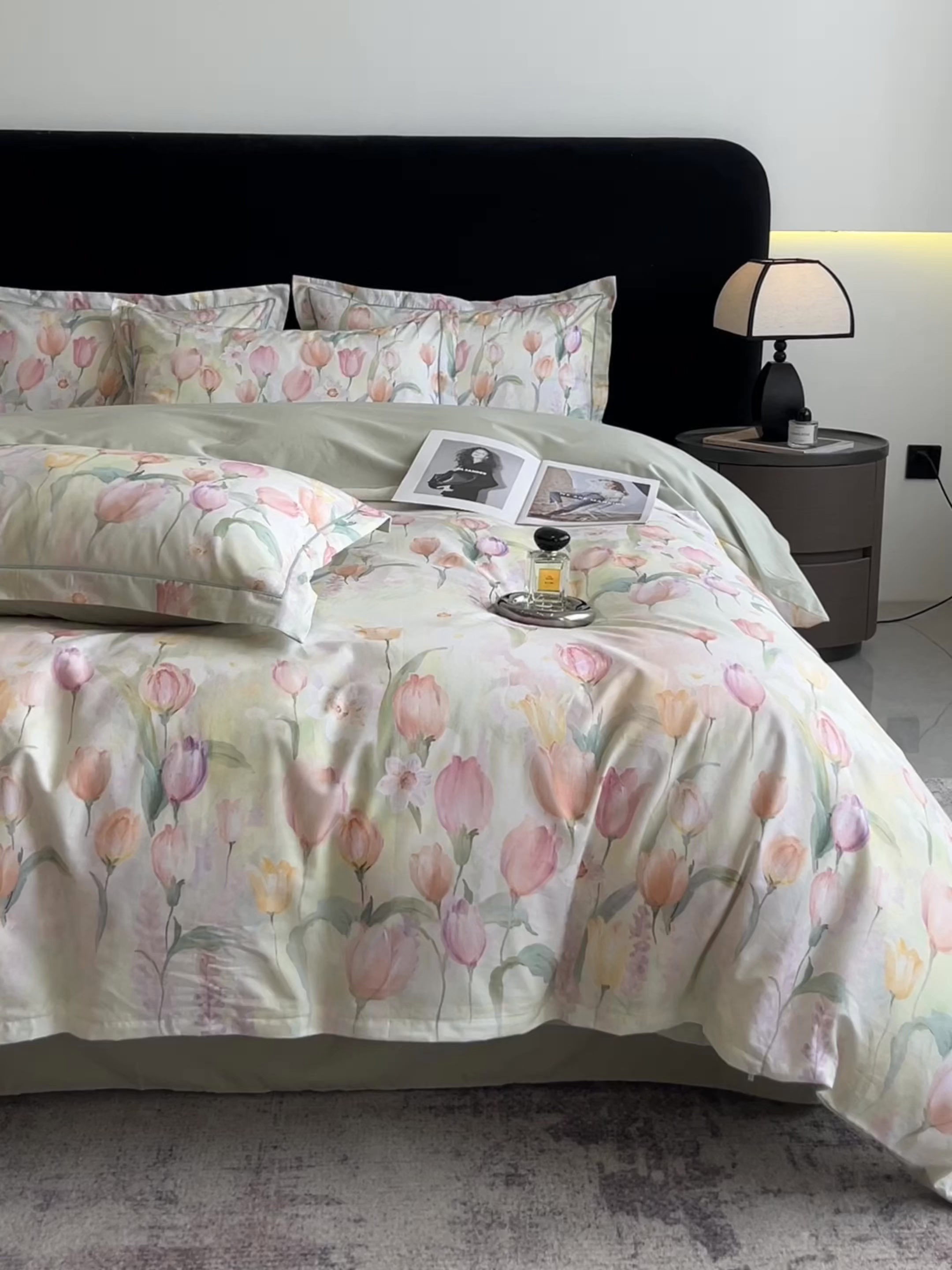 91家纺网 家纺一手货源 找家纺 格里芬家纺 2026新款全棉纯棉40S精梳棉13376印花四件套 野圃寻芳-绿