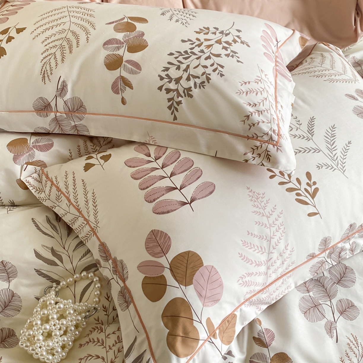 91家纺网 家纺一手货源 找家纺 格里芬家纺 2026新款全棉纯棉40S精梳棉13376印花四件套 叶叶私语