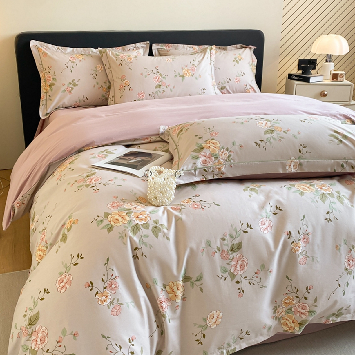 91家纺网 家纺一手货源 找家纺 格里芬家纺 2026新款全棉纯棉40S精梳棉13376印花四件套 一瞬绽放