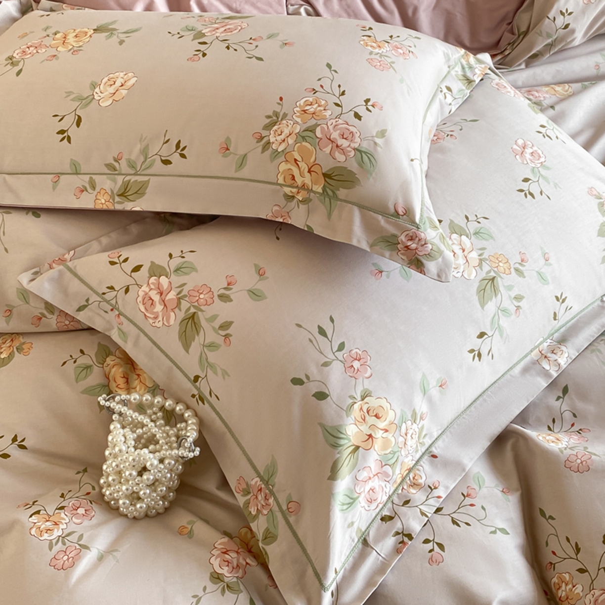 91家纺网 家纺一手货源 找家纺 格里芬家纺 2026新款全棉纯棉40S精梳棉13376印花四件套 一瞬绽放