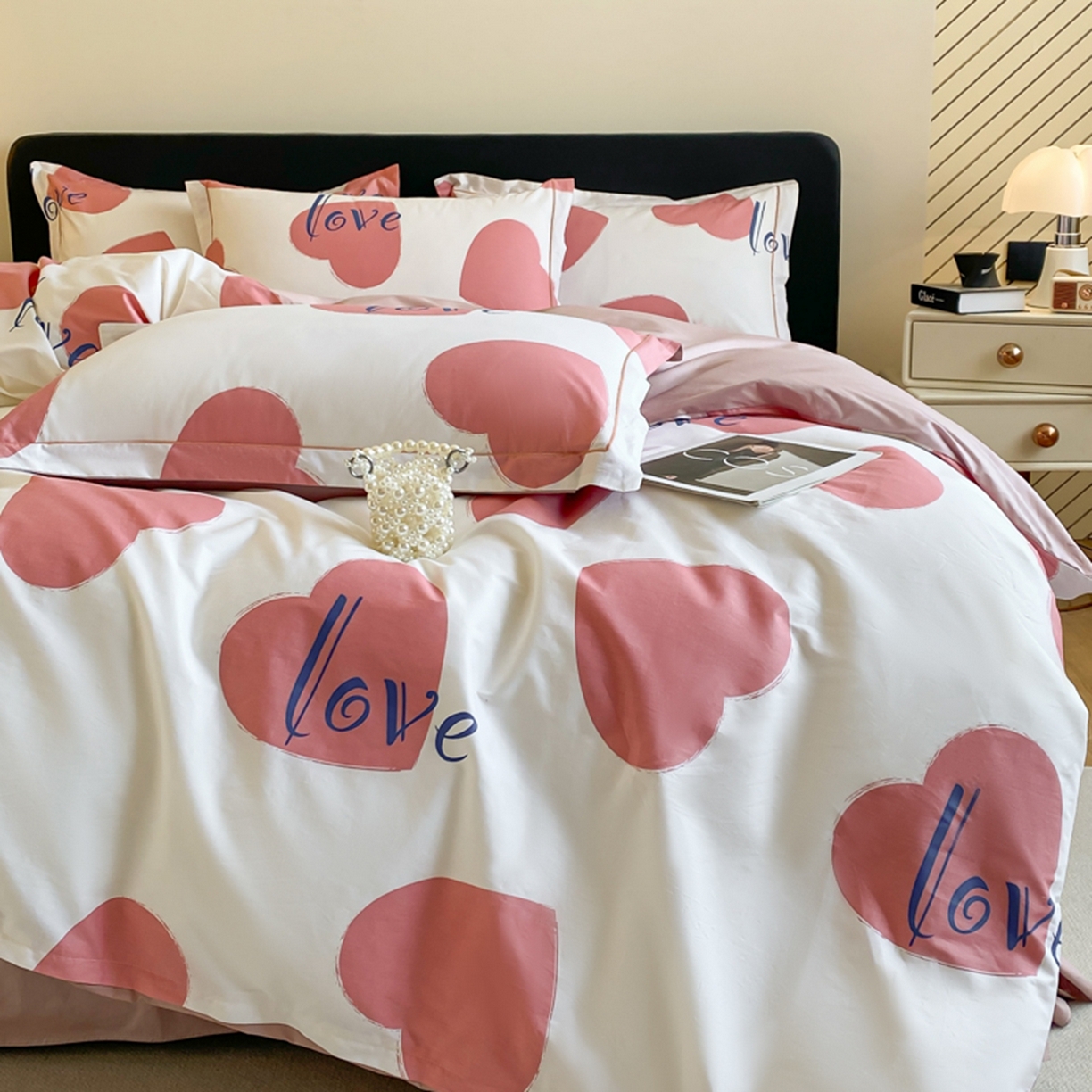 91家纺网 家纺一手货源 找家纺 格里芬家纺 2026新款全棉纯棉40S精梳棉13376印花四件套 幽香恋曲