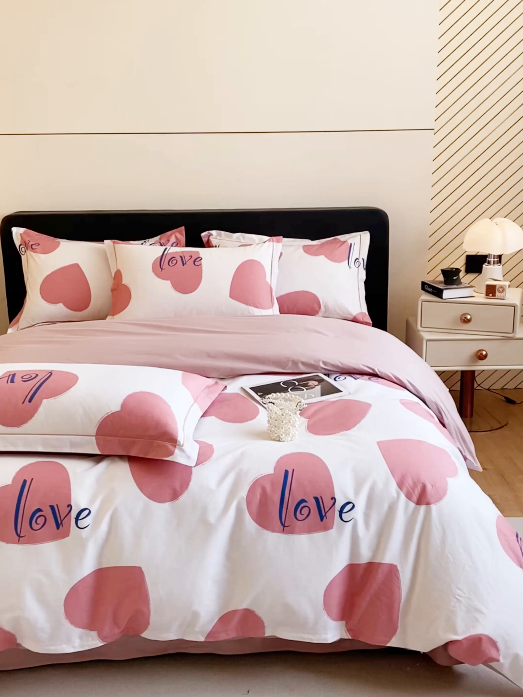 91家纺网 家纺一手货源 找家纺 格里芬家纺 2026新款全棉纯棉40S精梳棉13376印花四件套 幽香恋曲