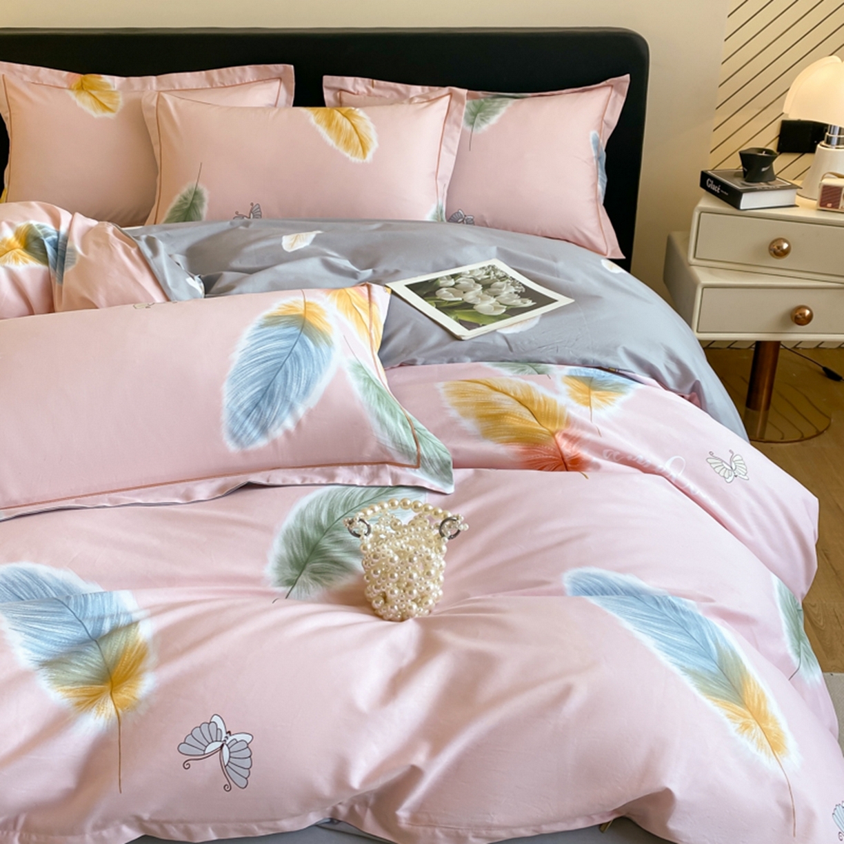 91家纺网 家纺一手货源 找家纺 格里芬家纺 2026新款全棉纯棉40S精梳棉13376印花四件套 雨蝶-粉