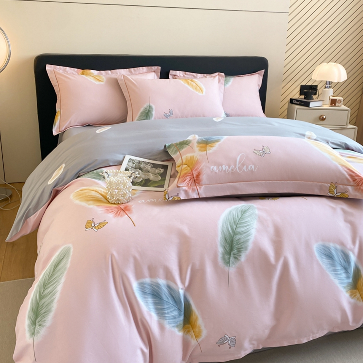 91家纺网 家纺一手货源 找家纺 格里芬家纺 2026新款全棉纯棉40S精梳棉13376印花四件套 雨蝶-粉