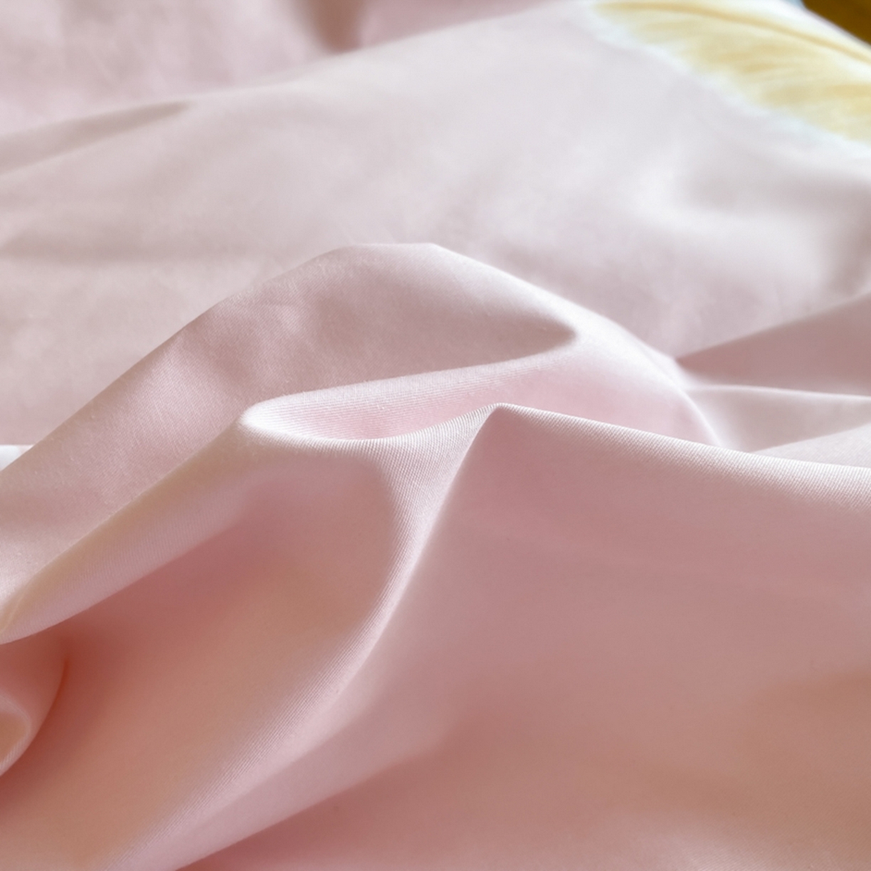 91家纺网 家纺一手货源 找家纺 格里芬家纺 2026新款全棉纯棉40S精梳棉13376印花四件套 雨蝶-粉