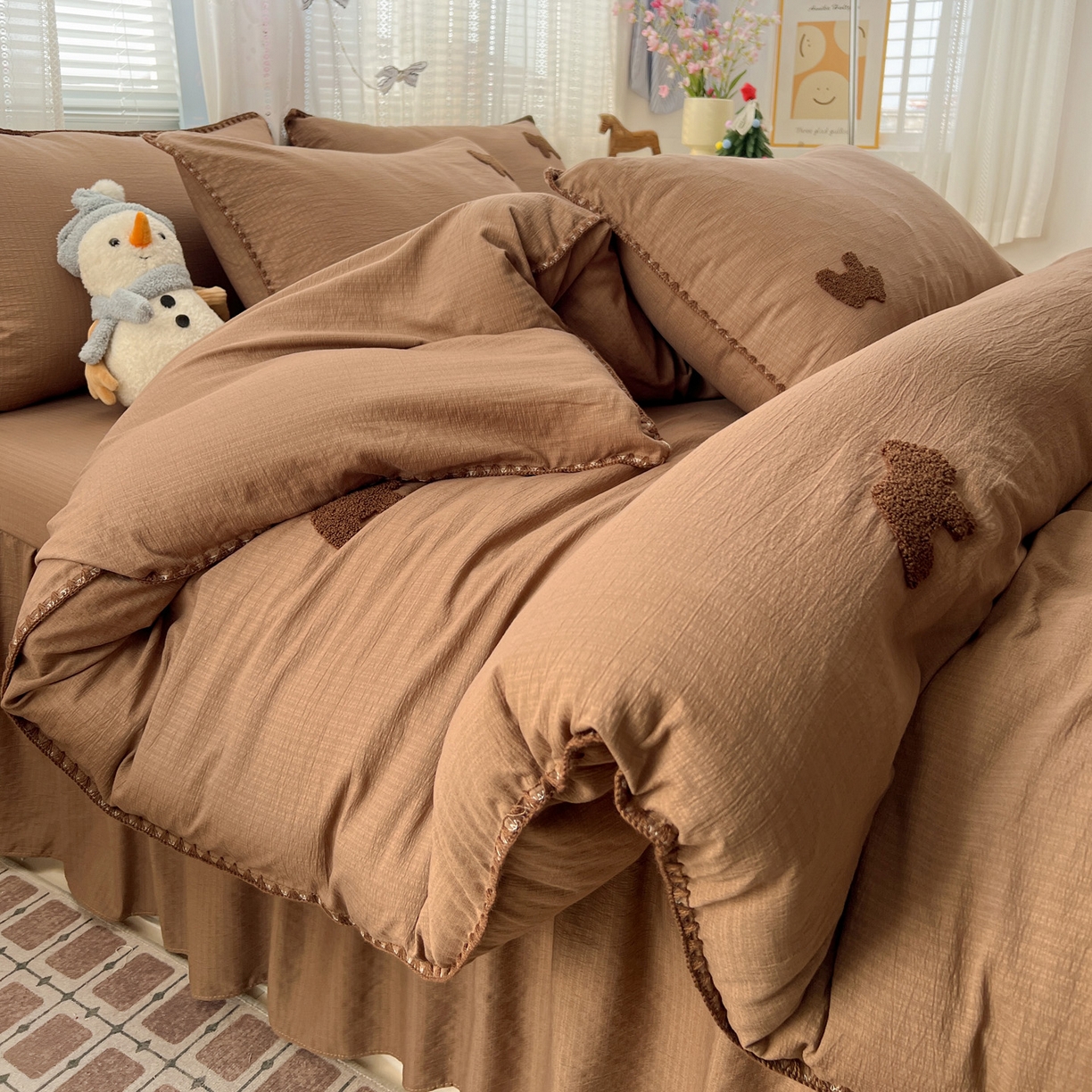 91家纺网 家纺一手货源 找家纺 （总）富米莱（原臻工厂） 2026新款奶呼呼云感纱贝壳边毛巾绣四件套-小飞马