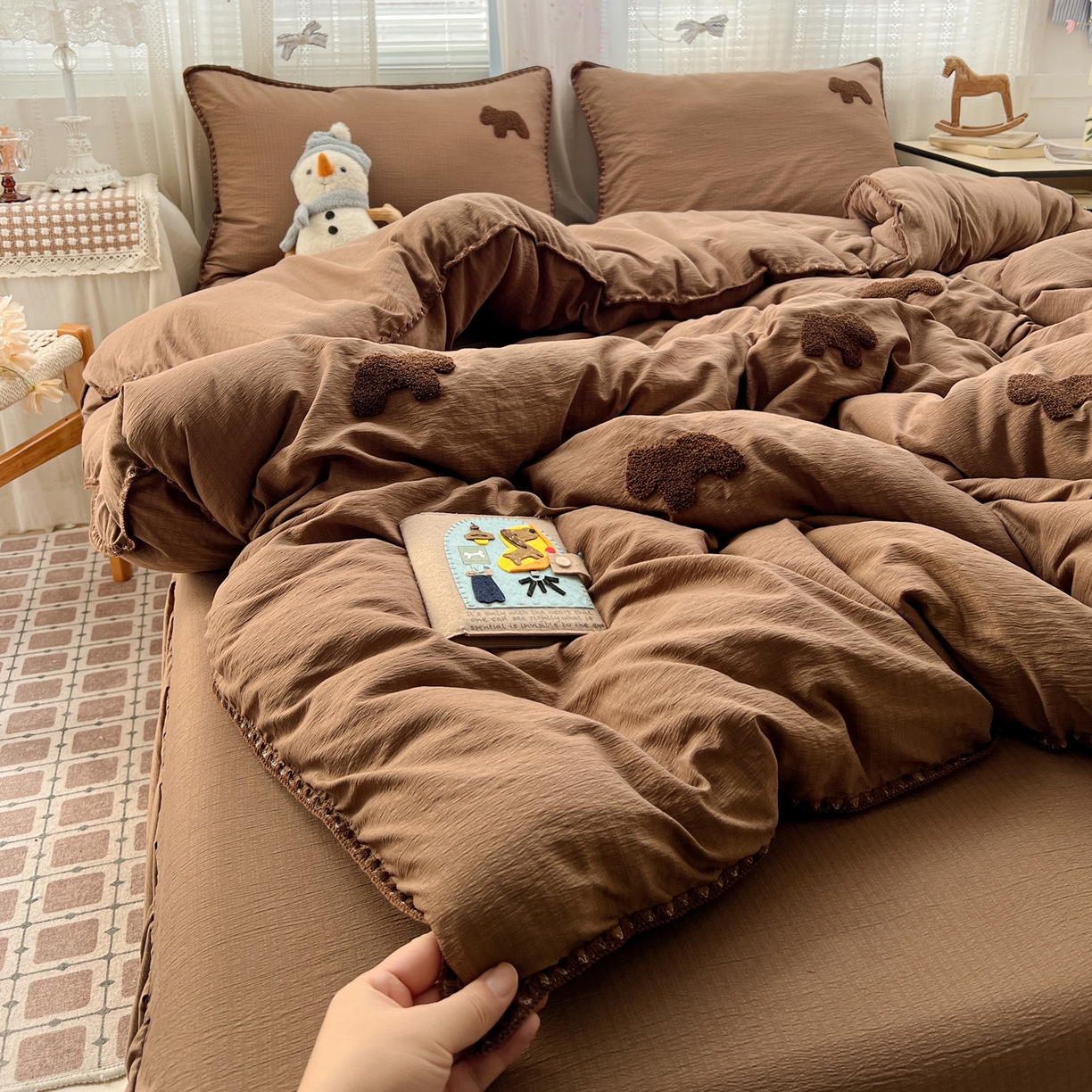 91家纺网 家纺一手货源 找家纺 富米莱（原臻工厂） 2026新款奶呼呼云感纱贝壳边毛巾绣四件套-小飞马 小飞马一咖