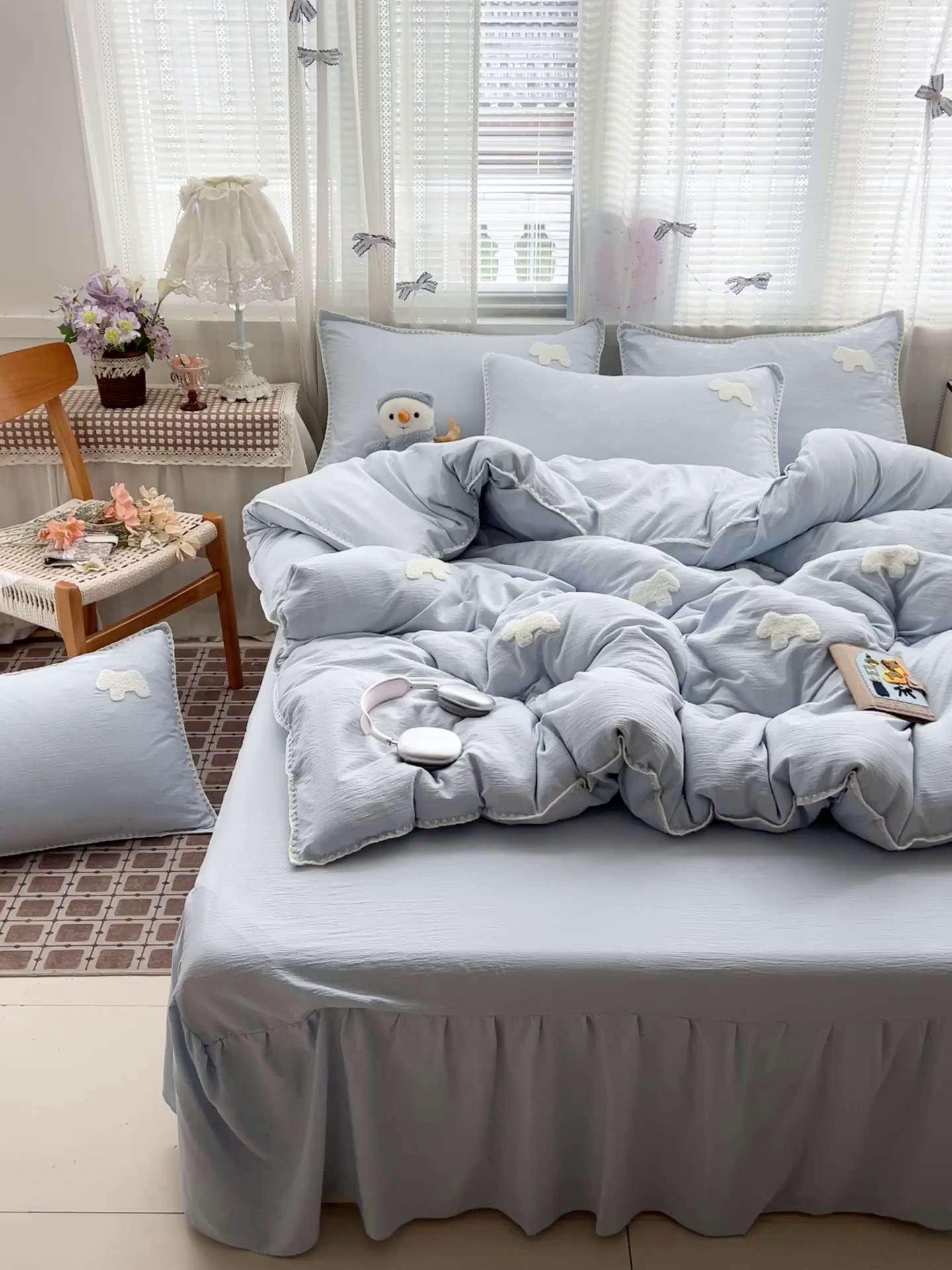 91家纺网 家纺一手货源 找家纺 富米莱（原臻工厂） 2026新款奶呼呼云感纱贝壳边毛巾绣四件套-小飞马 小飞马一蓝