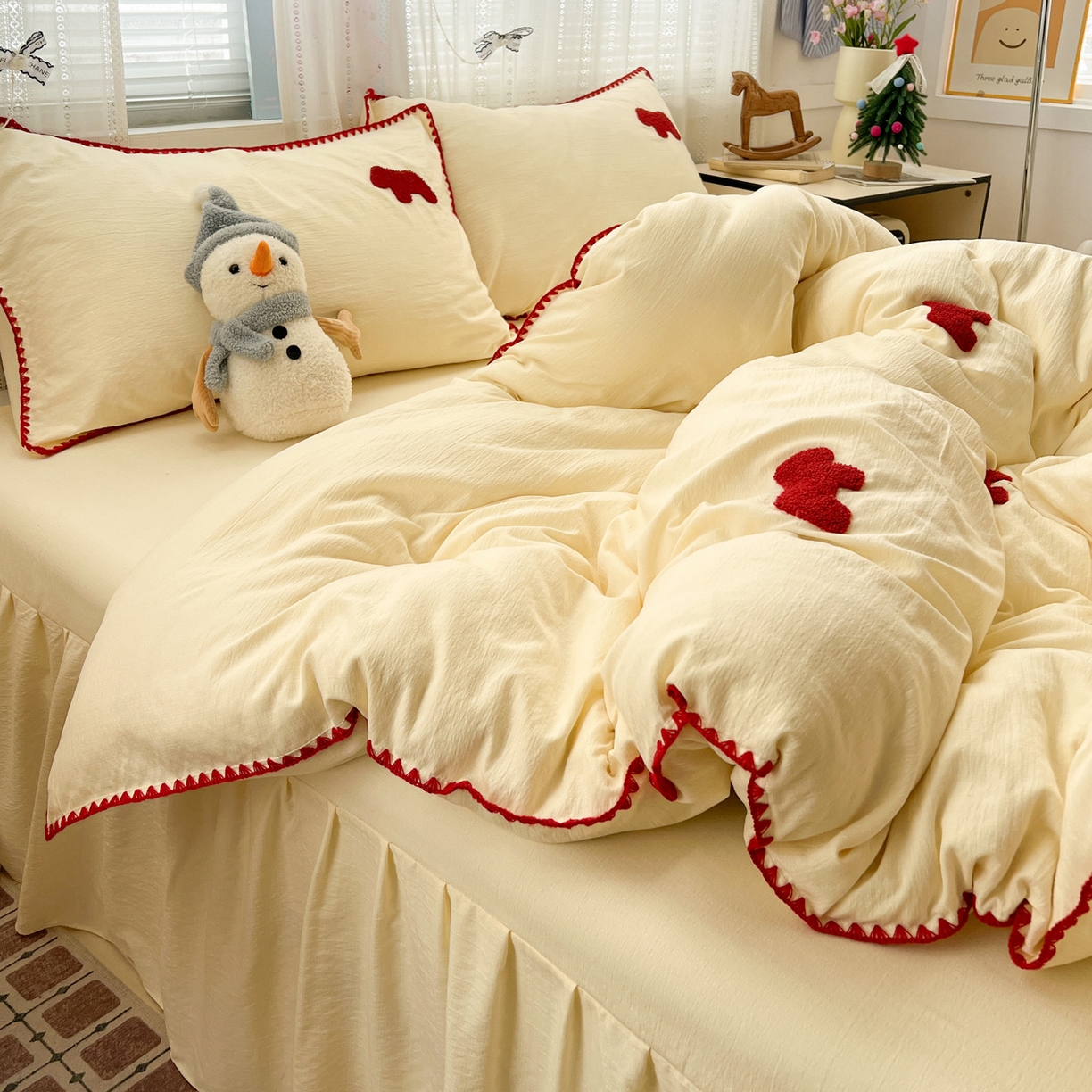 91家纺网 家纺一手货源 找家纺 富米莱（原臻工厂） 2026新款奶呼呼云感纱贝壳边毛巾绣四件套-小飞马 小飞马一米红