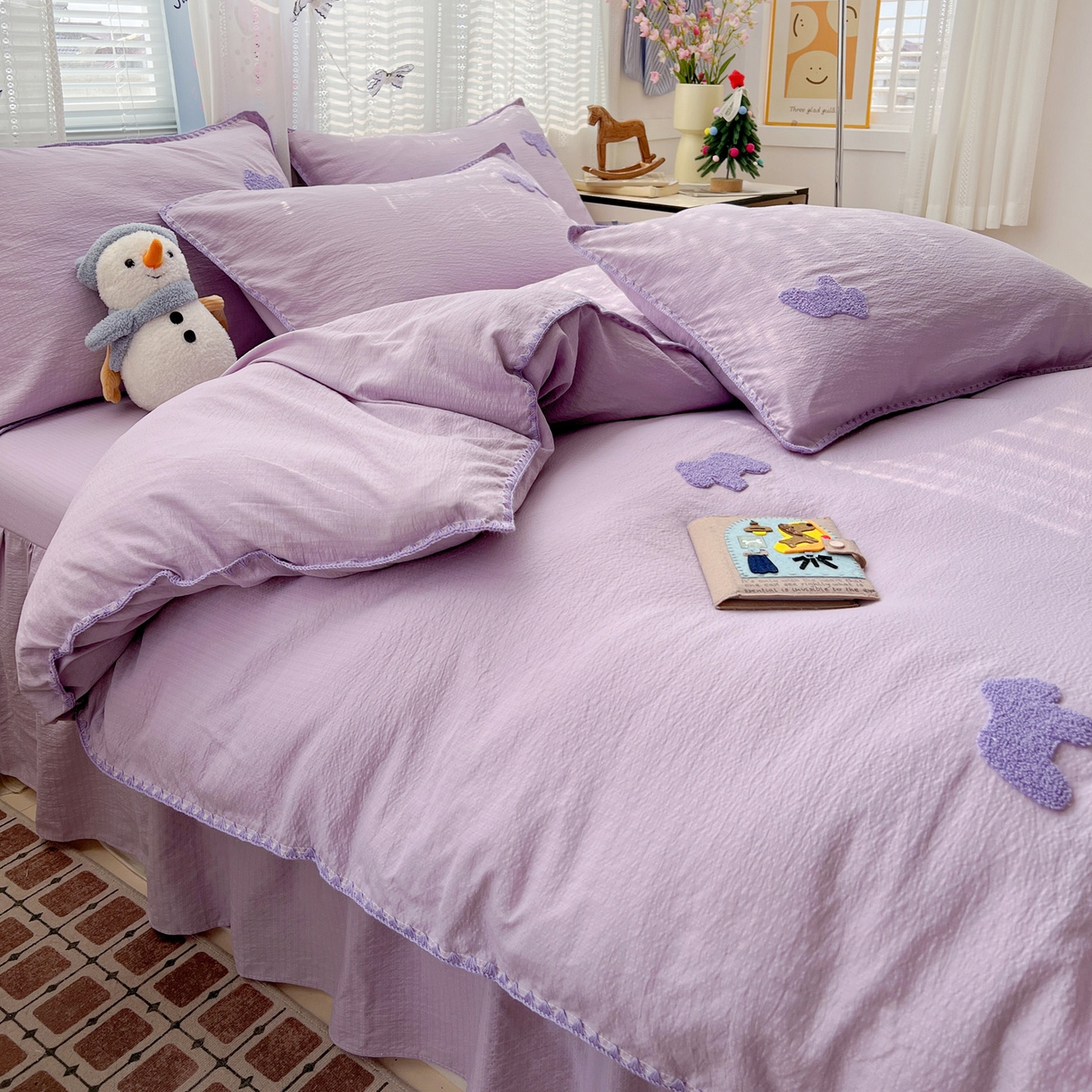 91家纺网 家纺一手货源 找家纺 富米莱（原臻工厂） 2026新款奶呼呼云感纱贝壳边毛巾绣四件套-小飞马 小飞马一紫