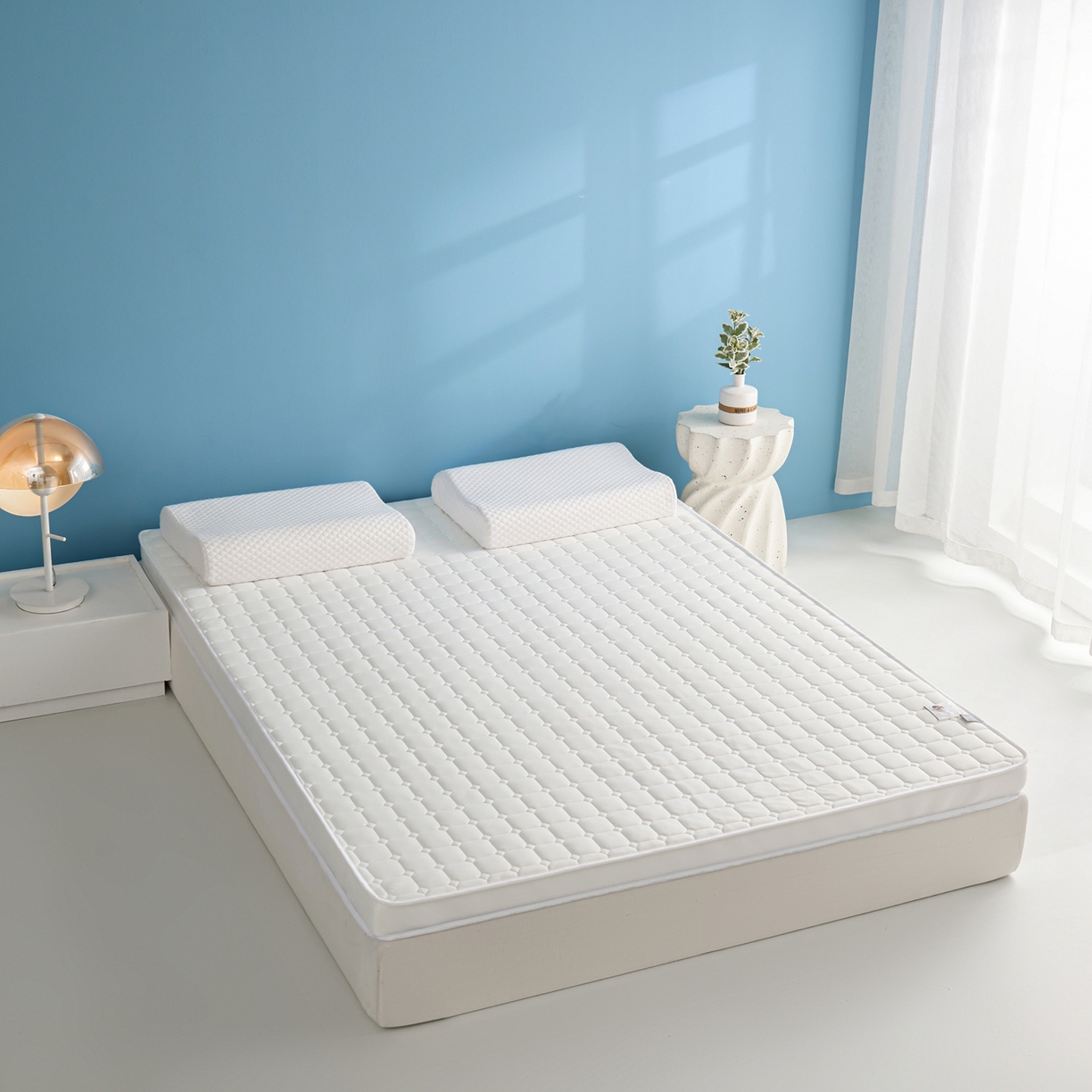 91家纺网 家纺一手货源 找家纺 娇逸家居 2026新款简约记忆海绵床垫-大床图 方格奶白