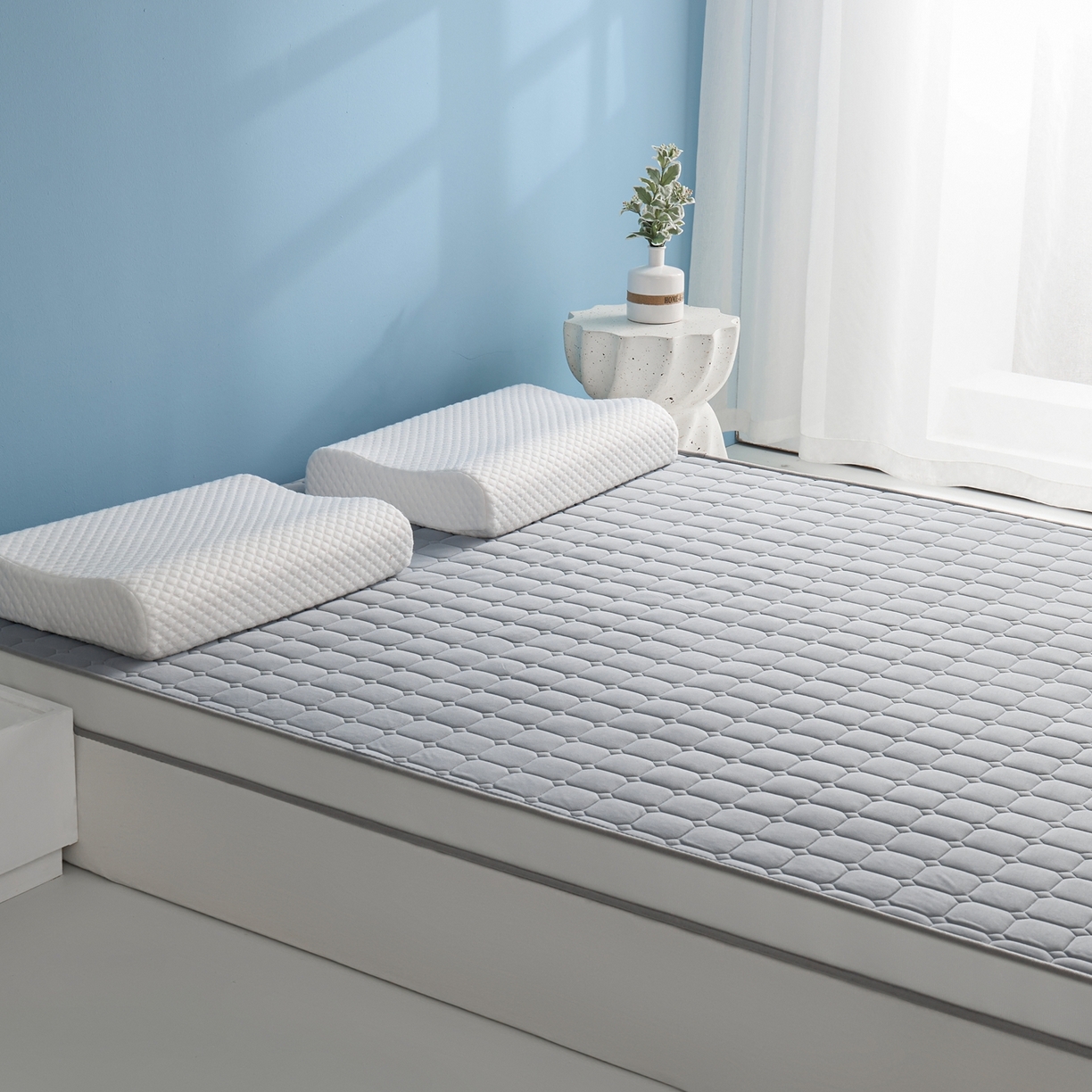 91家纺网 家纺一手货源 找家纺 娇逸家居 2026新款简约记忆海绵床垫-大床图 方格深灰