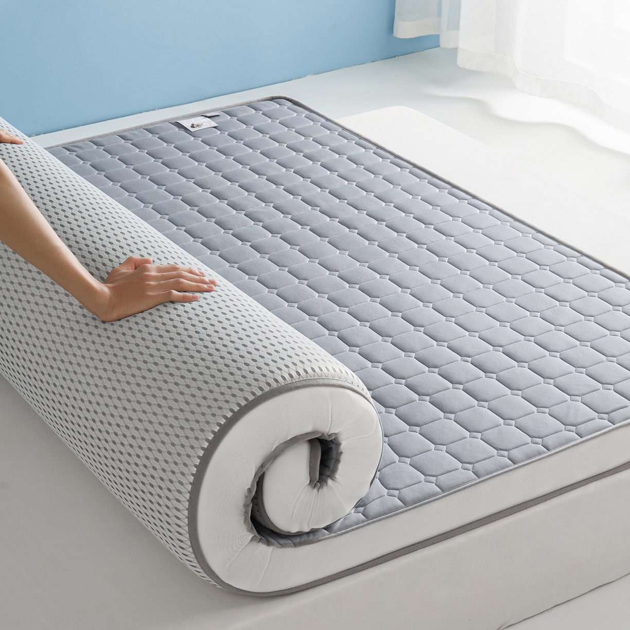 91家纺网 家纺一手货源 找家纺 娇逸家居 2026新款简约记忆海绵床垫-大床图 方格深灰