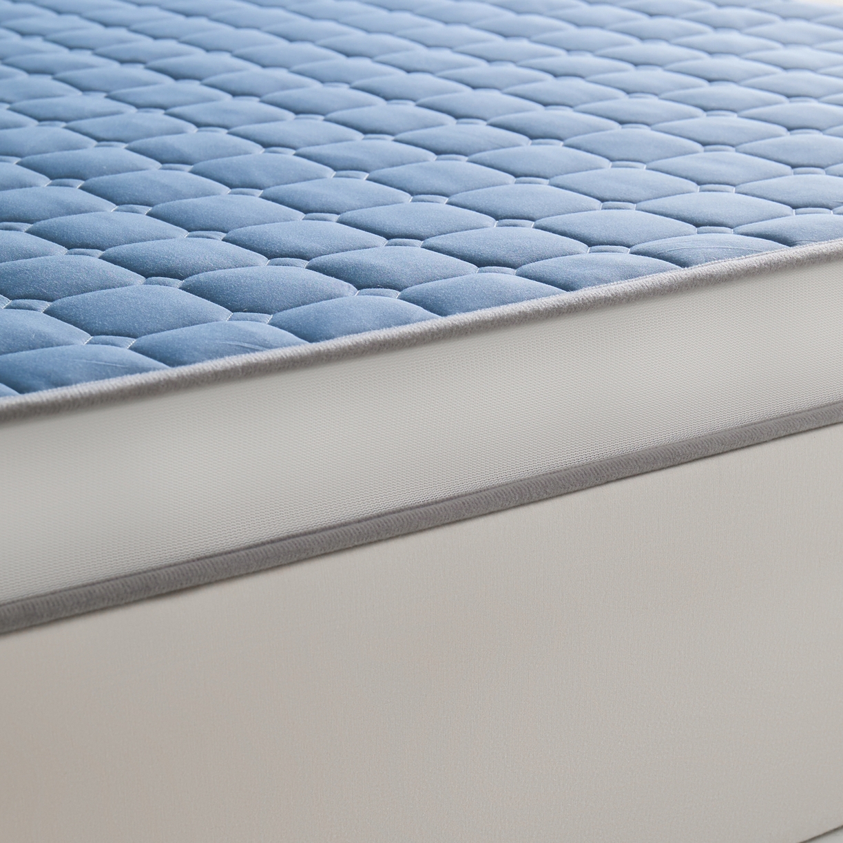 91家纺网 家纺一手货源 找家纺 娇逸家居 2026新款简约记忆海绵床垫-大床图 方格深蓝