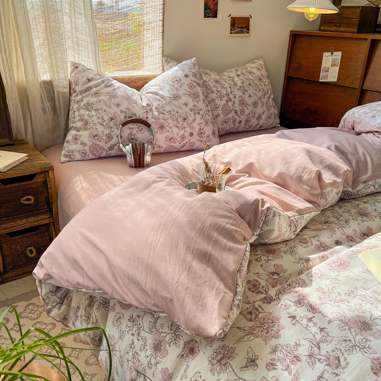 91家纺网 家纺一手货源 找家纺 金梦拉家纺 2026新款色织棉麻棉纱小露麻四件套 粉绘花影