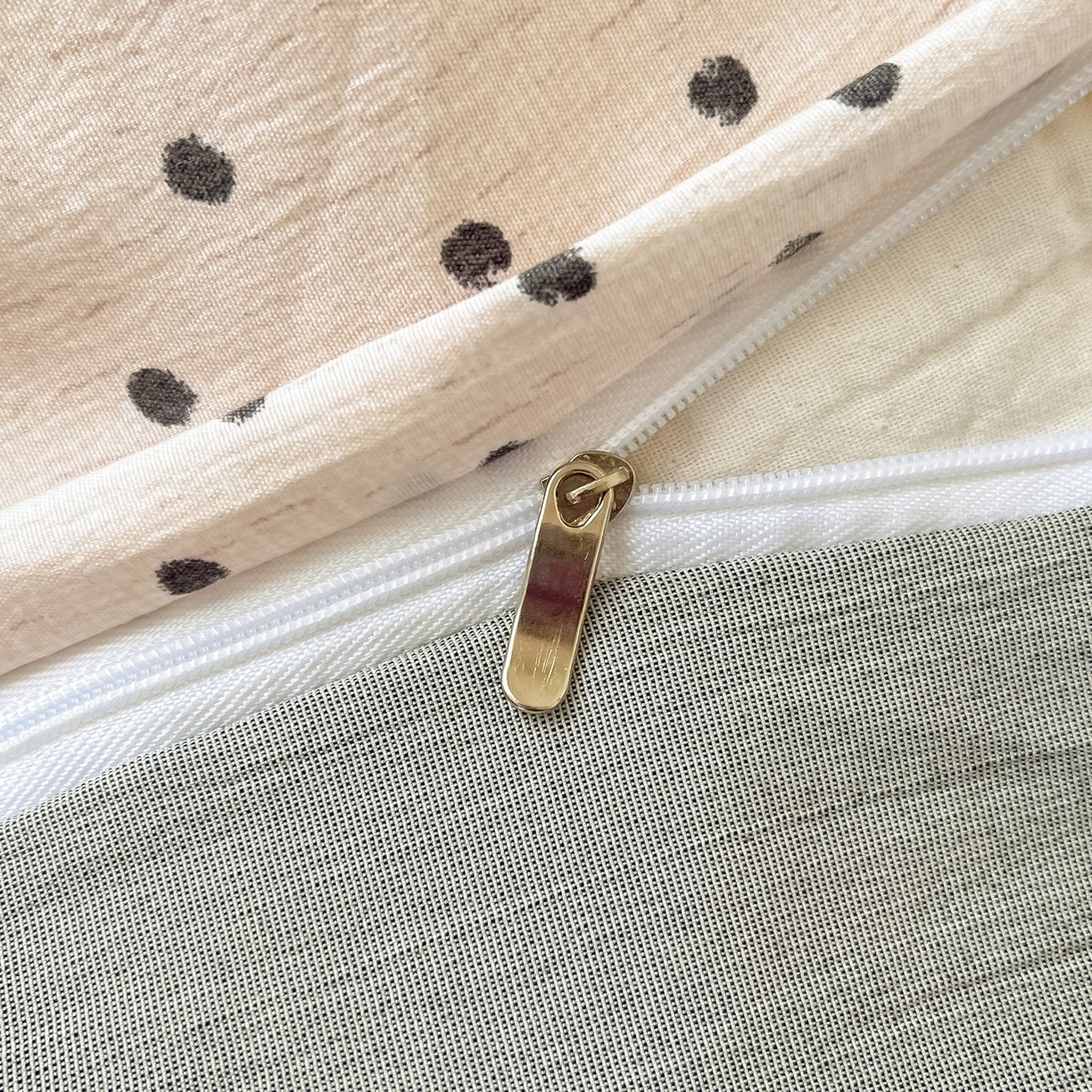 91家纺网 家纺一手货源 找家纺 金梦拉家纺 2026新款色织棉麻棉纱小露麻四件套 扶摇