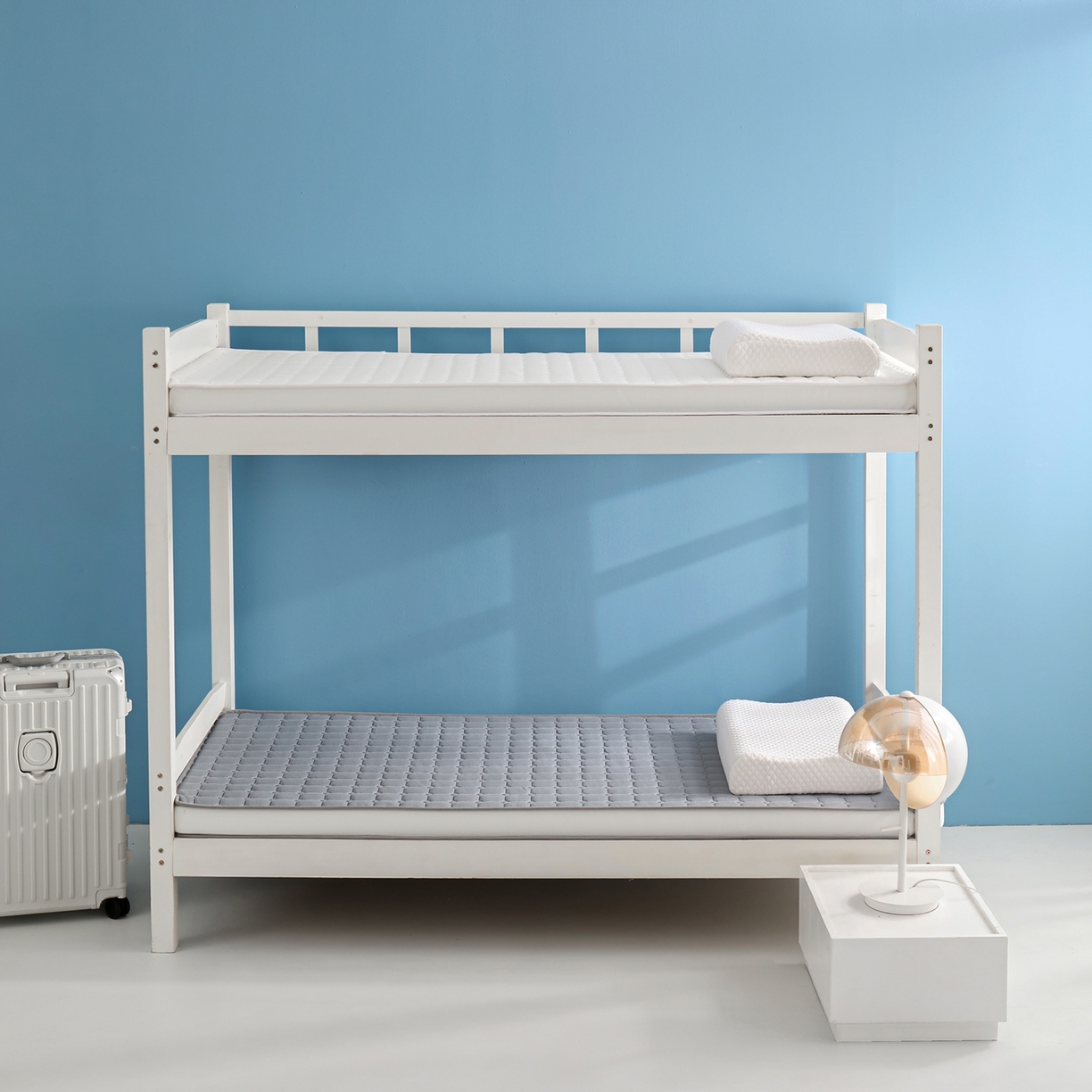 91家纺网 家纺一手货源 找家纺 娇逸家居 2026新款简约记忆海绵床垫-小床图 方格深灰