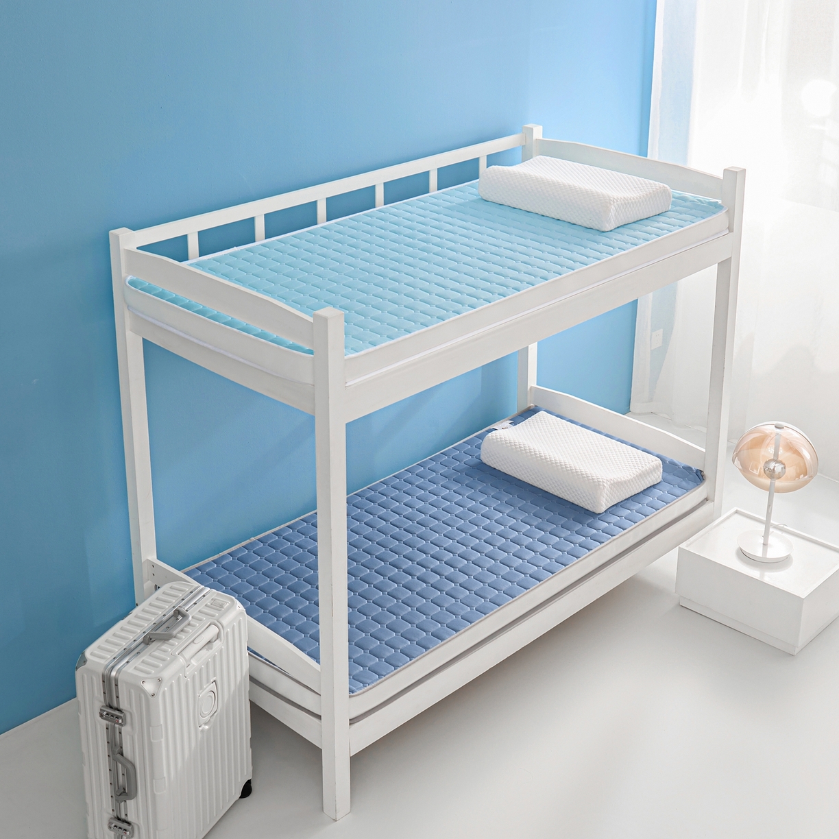 91家纺网 家纺一手货源 找家纺 娇逸家居 2026新款简约记忆海绵床垫-小床图 方格深蓝