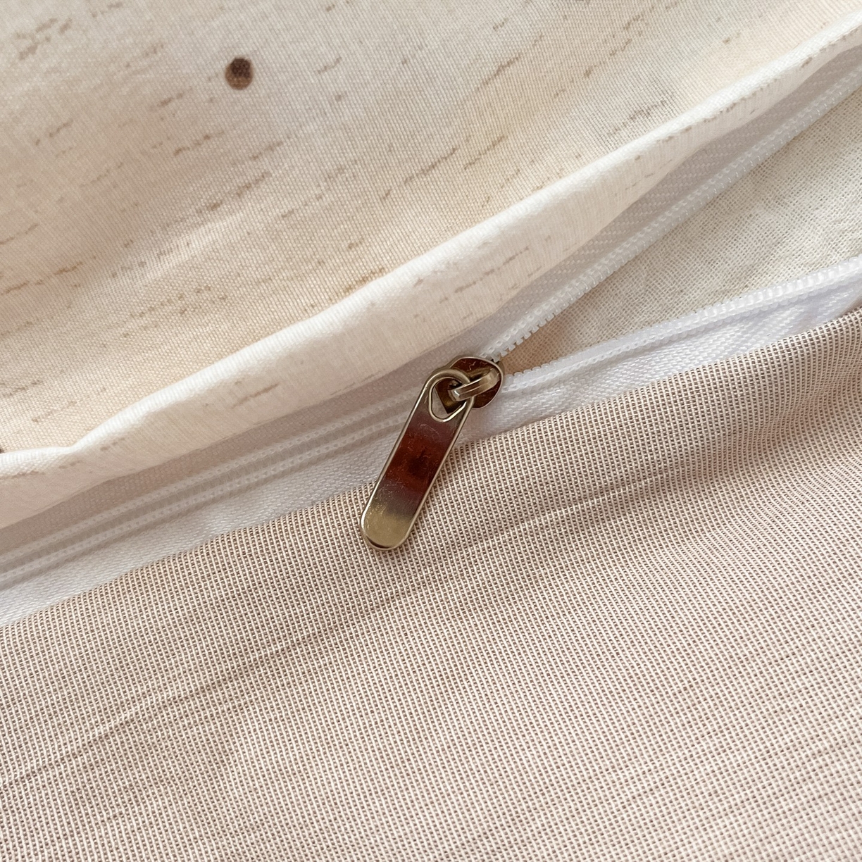 91家纺网 家纺一手货源 找家纺 金梦拉家纺 2026新款色织棉麻棉纱小露麻四件套 心心点点