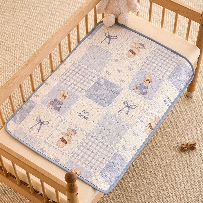 91家纺网 家纺一手货源 找家纺 X猫先生 2026新款全棉防水床垫婴童隔尿垫姨隔脏垫姨妈垫护理垫 蓝格童话（FS）