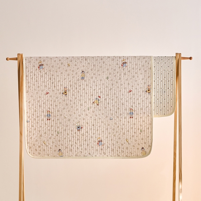 91家纺网 家纺一手货源 找家纺 X猫先生 2026新款全棉防水床垫婴童隔尿垫姨隔脏垫姨妈垫护理垫 花野小正太（FS）