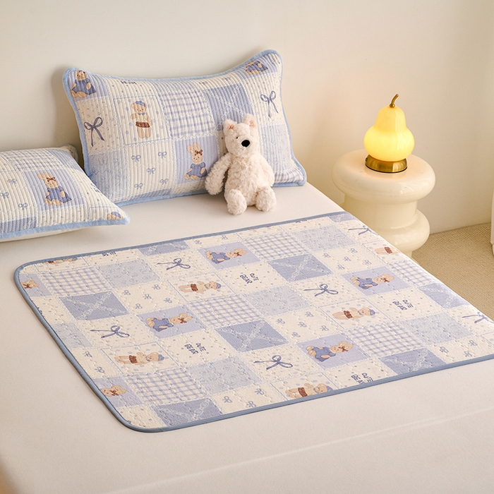 91家纺网 家纺一手货源 找家纺 X猫先生 2026新款全棉防水床垫婴童隔尿垫姨隔脏垫姨妈垫护理垫 蓝格童话（FS）
