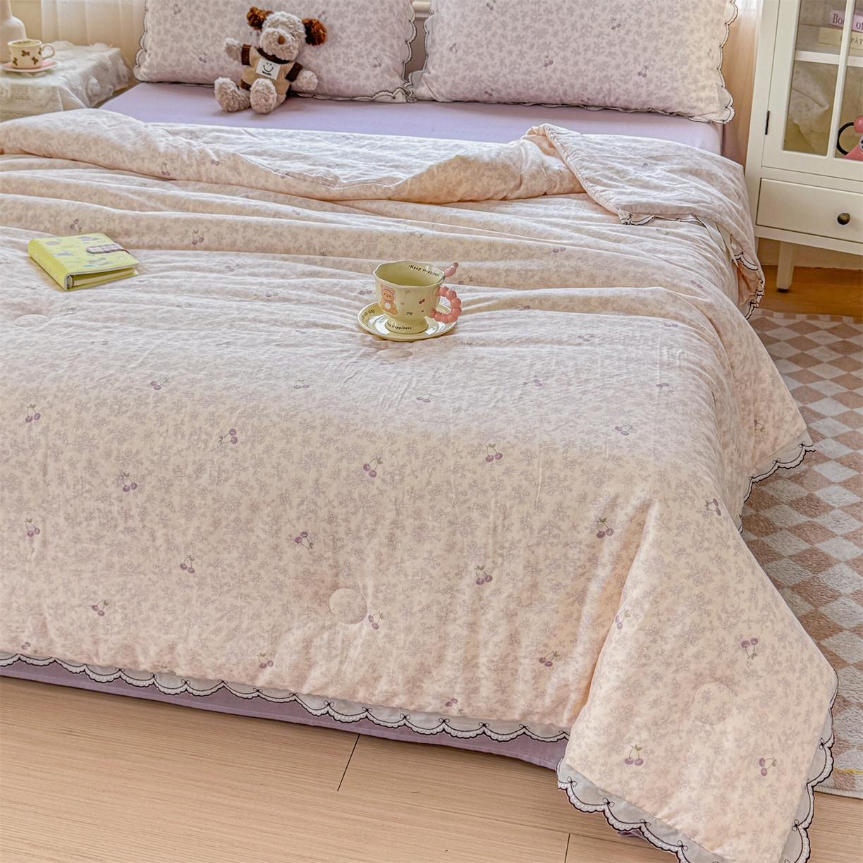 91家纺网 家纺一手货源 找家纺 被窝家纺 2026新款全棉纯棉有氧双层纱多功能夏被夏凉被空调被四件套 车厘子