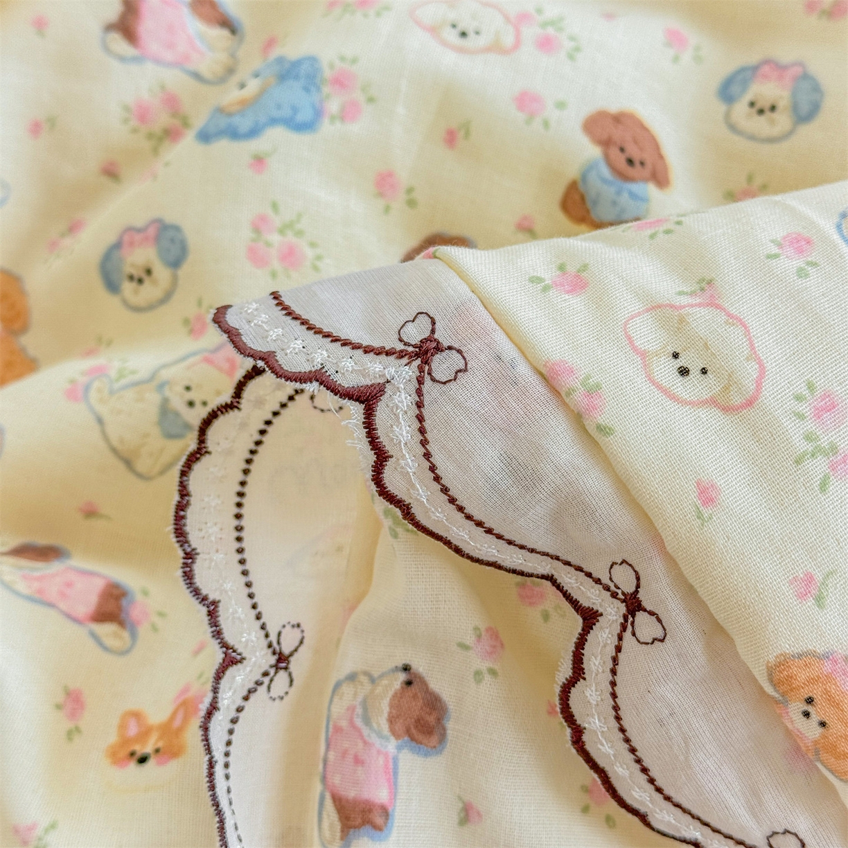 91家纺网 家纺一手货源 找家纺 被窝家纺 2026新款全棉纯棉有氧双层纱多功能夏被夏凉被空调被四件套 泡芙狗