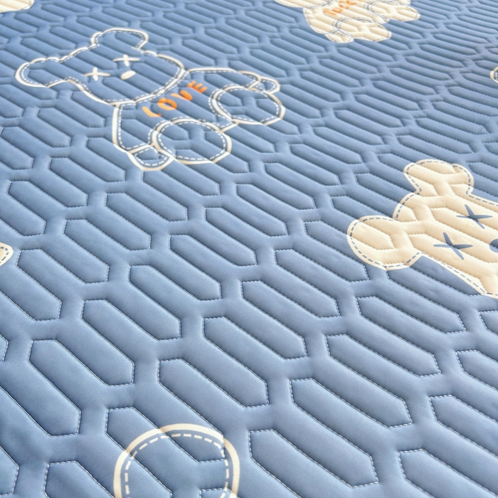 91家纺网 家纺一手货源 找家纺 能好家纺 2026春夏新款小清新乳胶床裙款凉席席子 好运熊