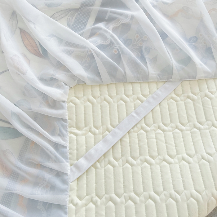 91家纺网 家纺一手货源 找家纺 能好家纺 2026春夏新款小清新乳胶床裙款凉席席子 花间梦