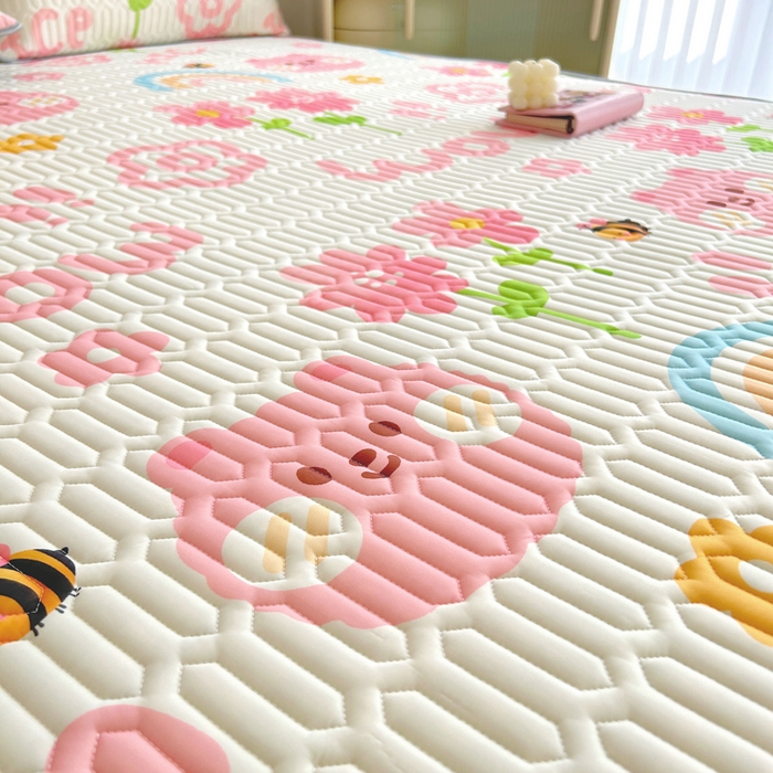 91家纺网 家纺一手货源 找家纺 能好家纺 2026春夏新款小清新乳胶床裙款凉席席子 开心花园